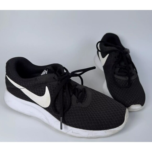 Nike Shoes - Nike Tanjun Running Shoes Black White 812655-011 Women’s 8 Lightweight Sneaker